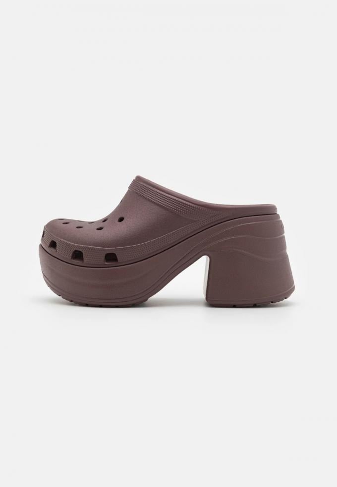 Crocs clogs in mokka