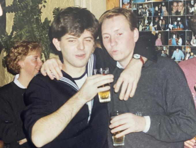 Bart Deman en Wim Decock vervulden beiden hun legerdienst bij de marine. De afzwaai werd telkens stevig gevierd.