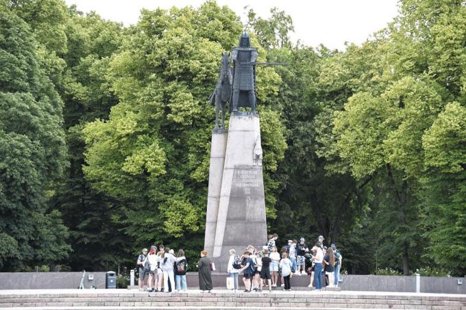 Het bronzen standbeeld van de Litouwse heerser Gediminas.