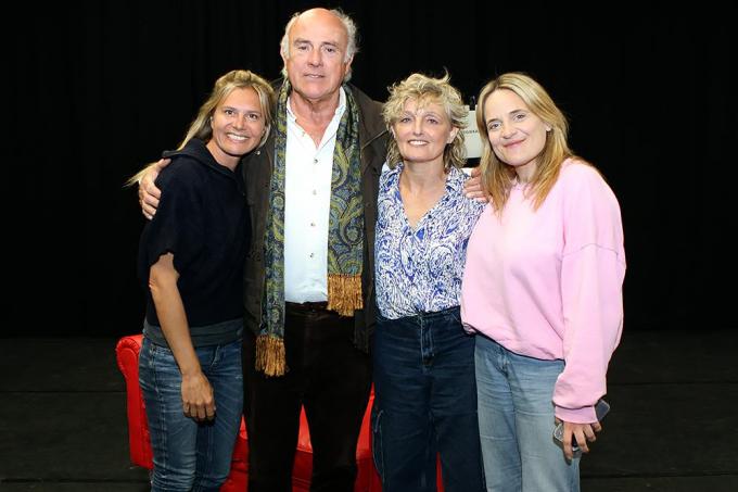 Herbert Flack, samen met Nathalie Meskens, Patricia Goemaere en Ruth Beeckmans.