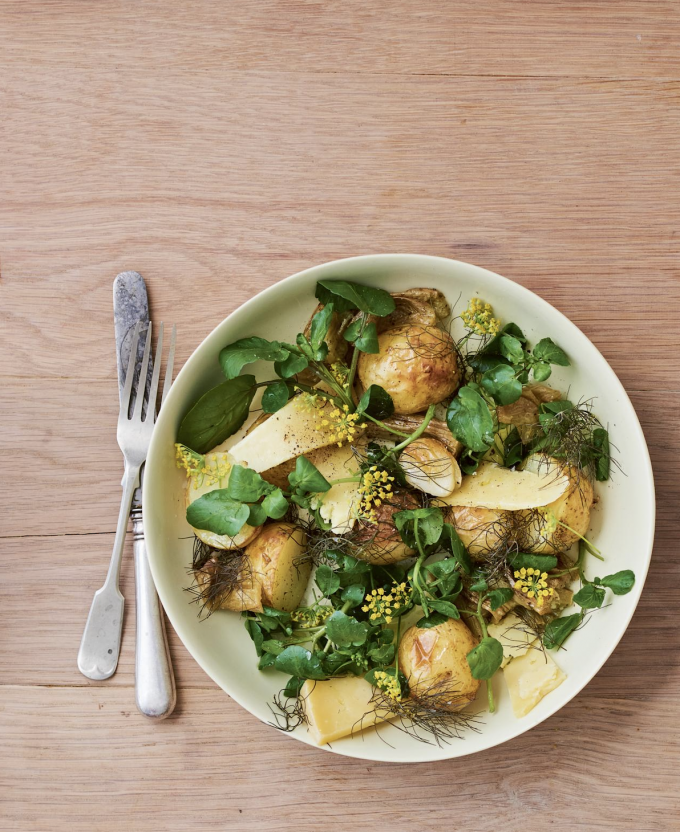 Salade de pommes de terre, rhubarbe et cheddar