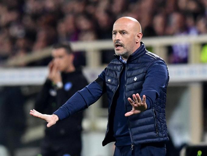 Vincenzo Italiano is de trainer van Fiorentina. “Ik zie hem op termijn een absolute topclub coachen”, aldus Ujkani.