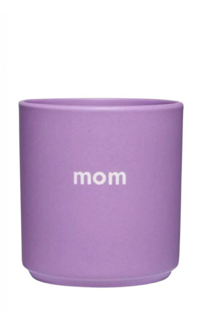 Porseleinen mok met opschrift 'Mom' in de tint 'Lilac Breeze'