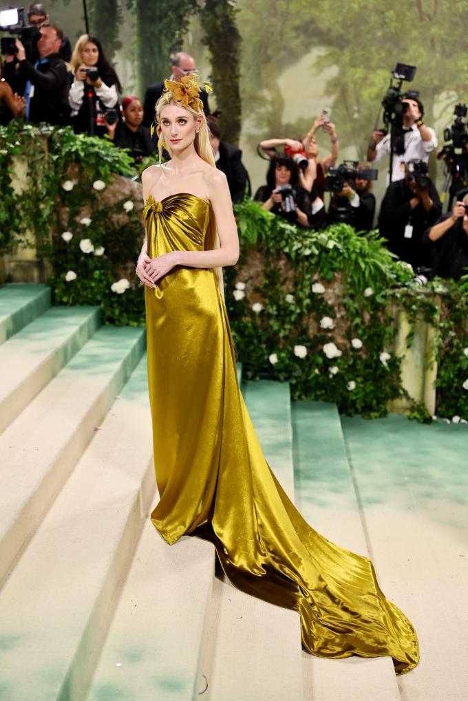 Elizabeth Debicki in Dior Haute Couture