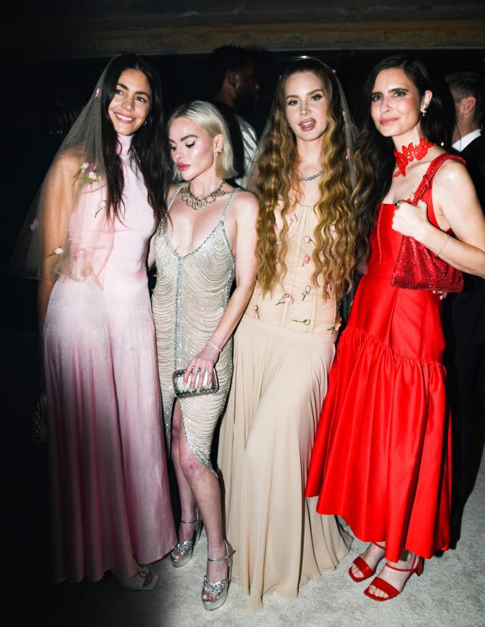 Lana Del Rey (and friends)