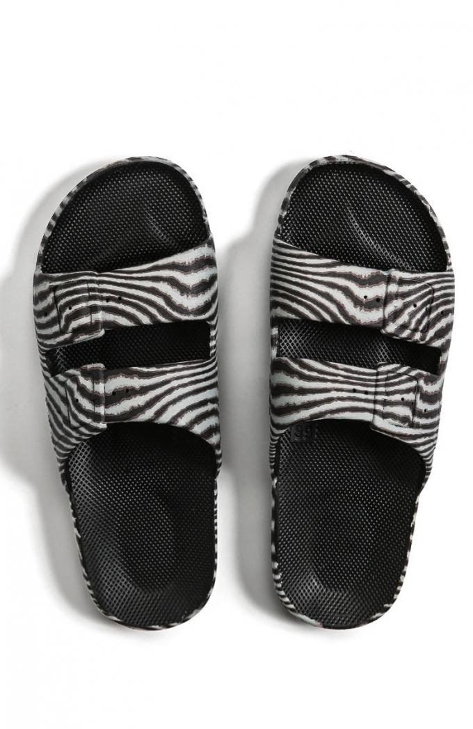 Slippers met zebraprint