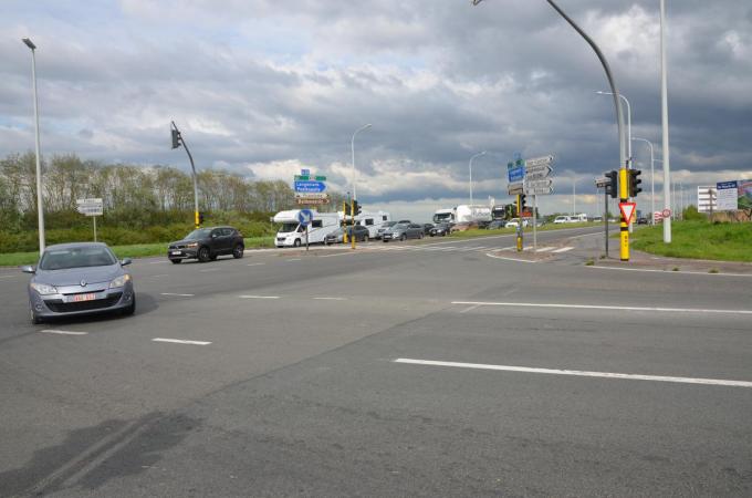 “Een cruciale verkeersader voor de stad”, zo omschrijft Tom Vermeersch van VOKA het kruispunt van de Noorderring met de Pilkemseweg.