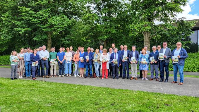 De Vlaamse Waterweg nv werkt voor het project samen met de lokale besturen, de provinciaal toeristische spelers en de intergemeentelijke samenwerkingsverbanden WVI, Leiedal en Veneco