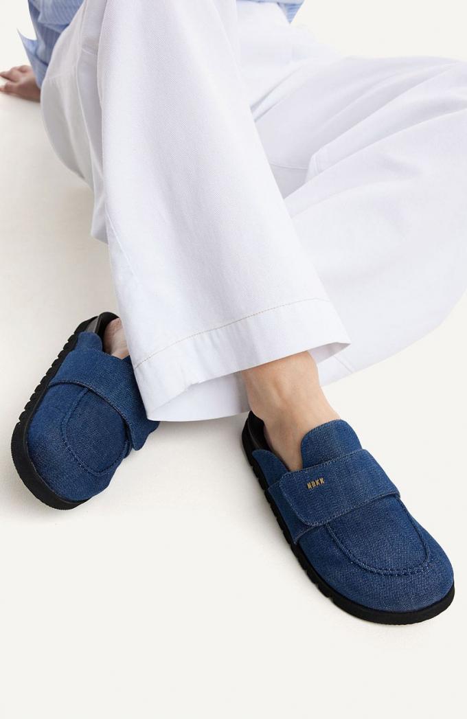 Denim clogs 