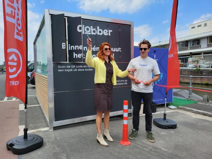 De selfservice lockers werden feestelijk geopend met schepen Ruth Vandenberghe