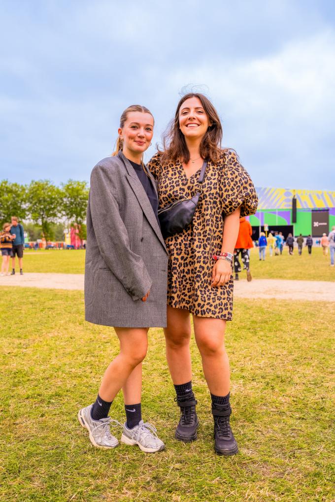 De festivaltrends: de oversized blazer en een streepje leopard