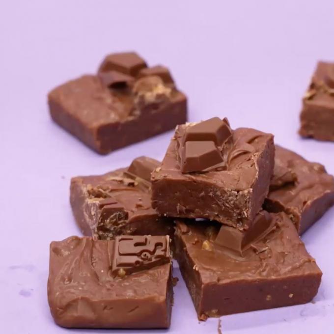 Melkchocoladefudge met Tony's Chocolonely karamel-zeezout