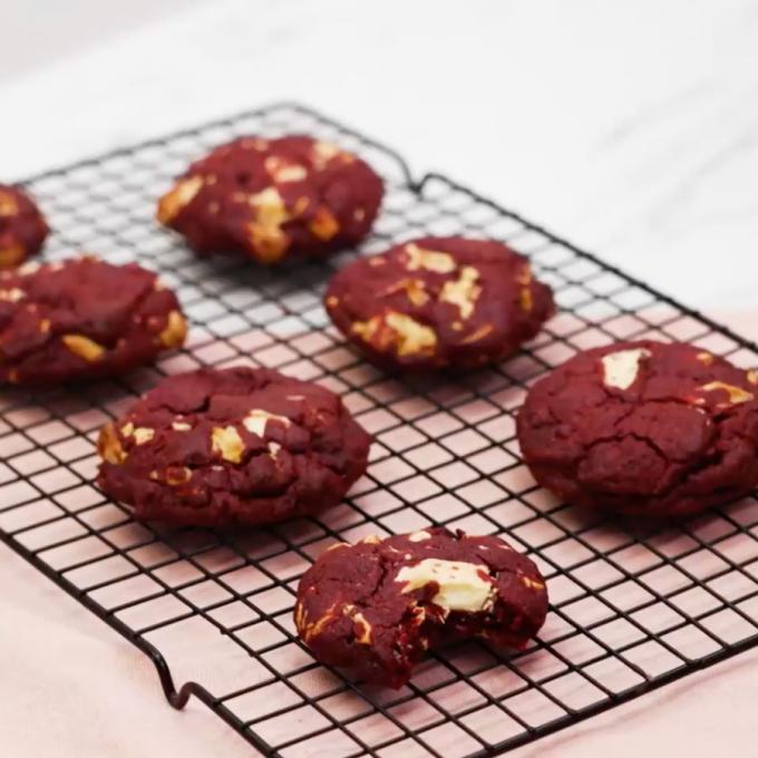 Betoverende red velvet cookies met witte chocolade