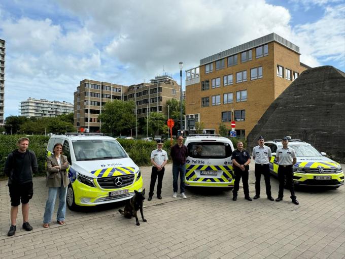 De voertuigen met het battenburgpatroon doen geleidelijk hun intrede.