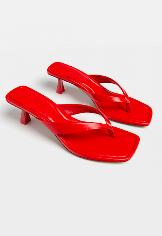 Tongs rouges 