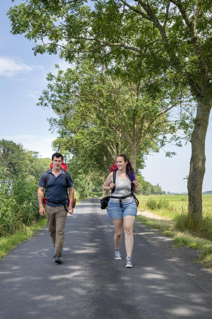 De route loopt via landweggetjes en rustige binnenbaantjes.