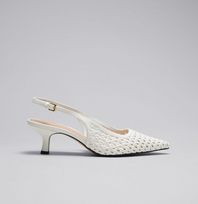 Witte gevlochten slingbacks