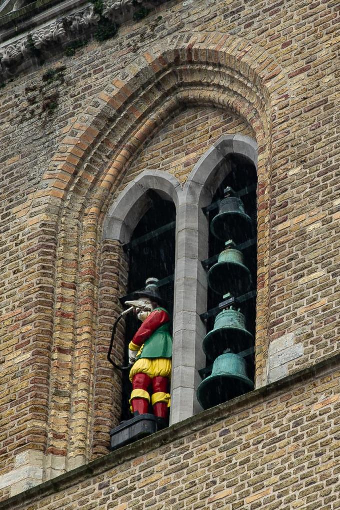 Jantje van Sluis, hoog in het belfort.