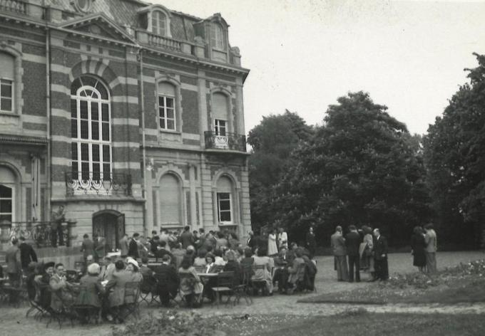 Kasteel Wolvenhof stelt voor het eerst weer de deuren open.