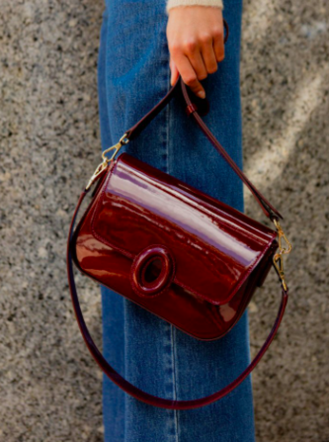 Le sac vernis bordeaux