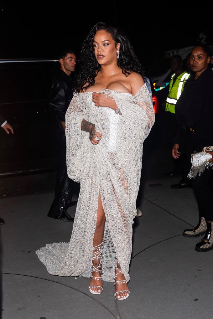 Rihanna bij Alaïa