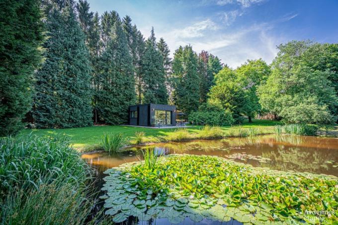 Le chalet au bord de l’étang