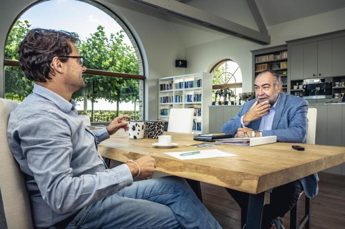 “Toen we vijf jaar geleden struikelden over deze mooie hoeve in de Middelkerkse polders, hebben we niet getwijfeld”, verklaart Marc Descheemaecker zijn verhuizing.