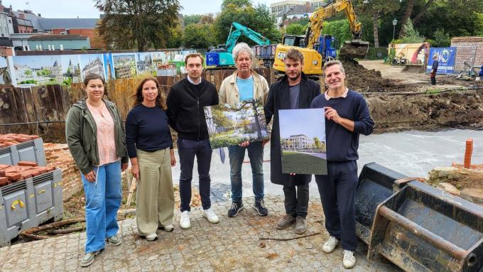 Projectverantwoordelijke Elyne Buysse, Trui Tydgat van Leidsman, Maxime Dumarey van GML Estate, schepen Wout Maddens, Arne Deruyter van aAD en Jan Mannaerts van 360 architecten