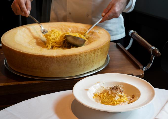 L'heure est aux gestes en salle dans les restaurants - Getty Images