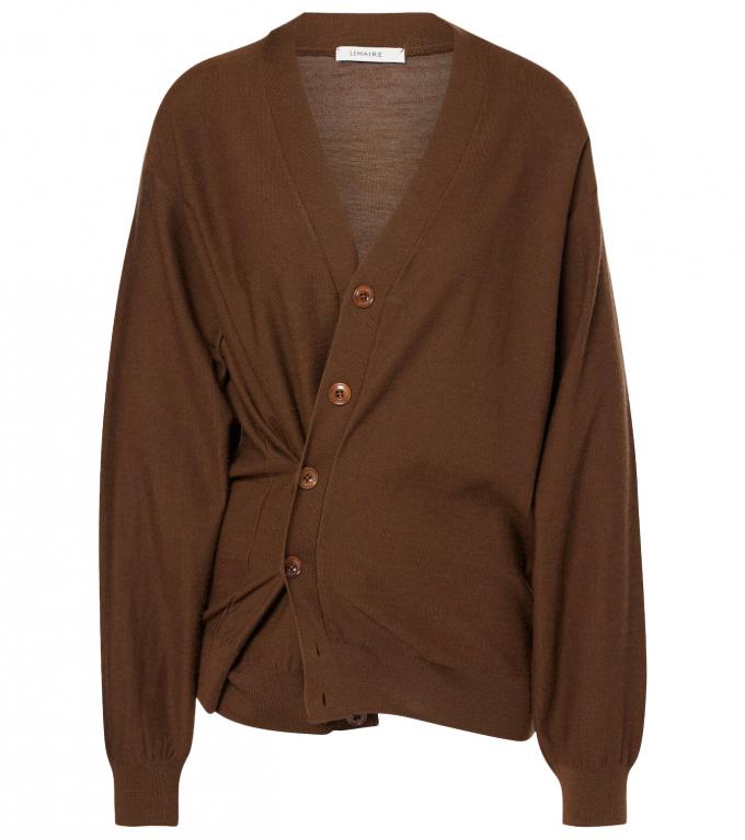 Asymmetrisch geknoopte cardigan Lemaire, € 450