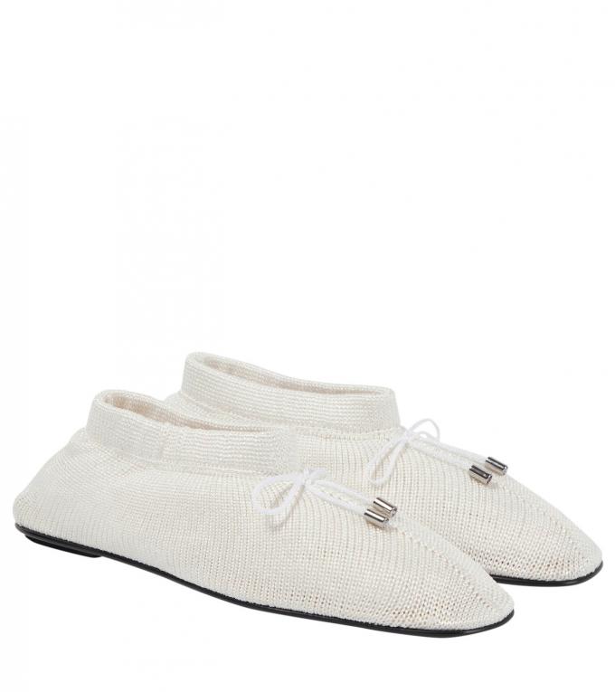 Ballerines en tricot Toteme, 470 €