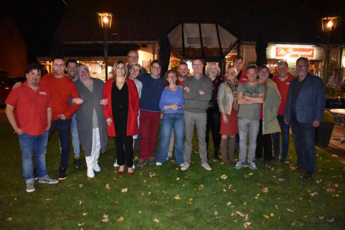 Het team van Vooruit Ieper volgde de resultaten in café De Torrepoort.