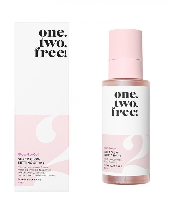 Super Glow Setting Spray van one.two.free!