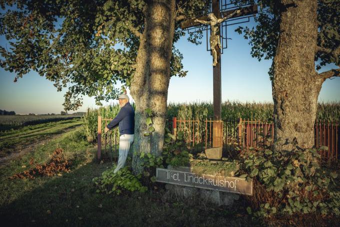 Piet Huysentruyt over het verlies van zijn ouders: “Dan sta je daar aan het graf. Verweesd. En besef je dat jij nu de grootouder bent.”