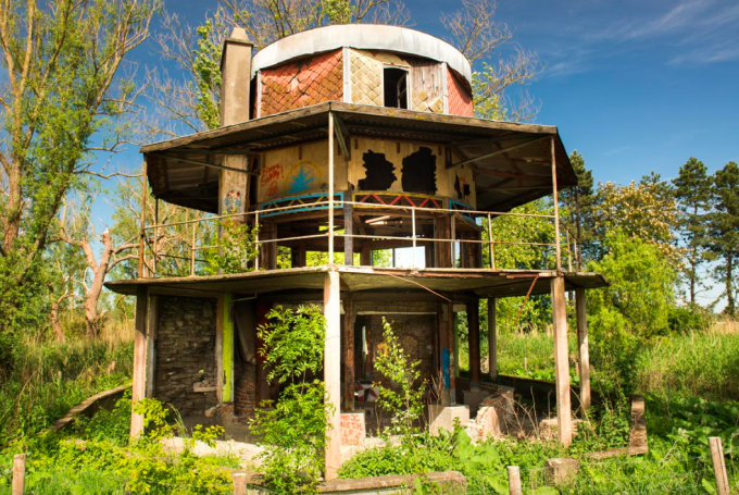 Le pavillon suédois sur l'Escaut