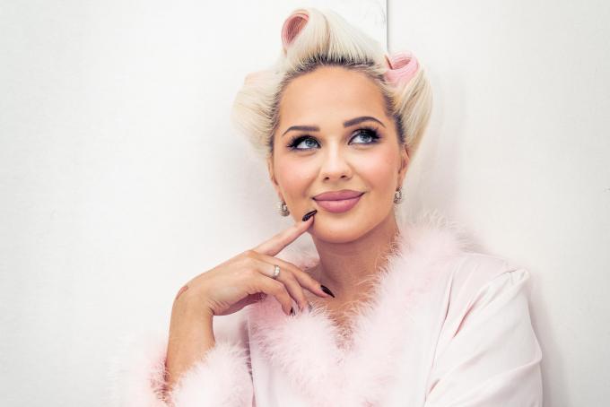 Influencer Anastasya Chernook gaat geen enkele taboe uit de weg.