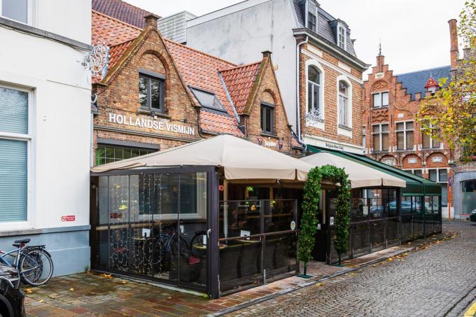 Het gezin Vandersmissen-Sohie hield in de jaren 1940 het café Breughel, nu De Hollandse Viosmijn, aan de Vismarkt open.