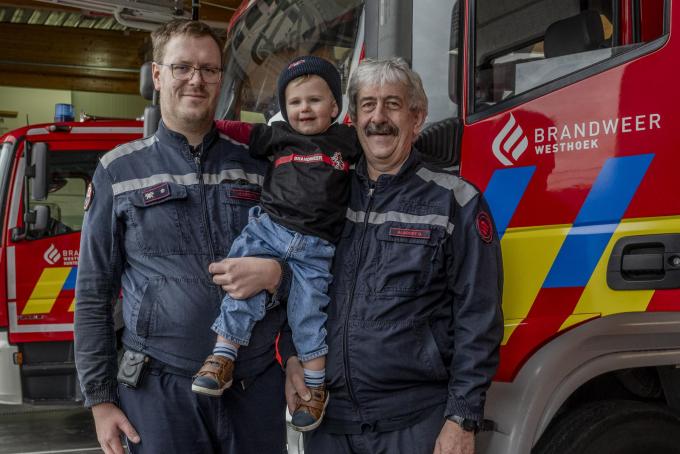 Het zoontje van Michael Algoedt is al helemaal in de ban van de brandweer: “Al zijn speelgoed moet nu van de brandweer zijn.”