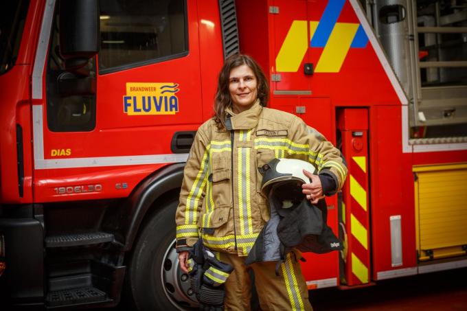 Elke omschrijft de brandweer als een roeping. “Ik doe het zielsgraag.”