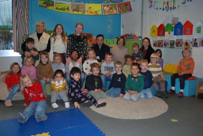 Jo De Poorter tijdens zijn bezoek bij een van de kleuterklassen van basisschool De Stempel.