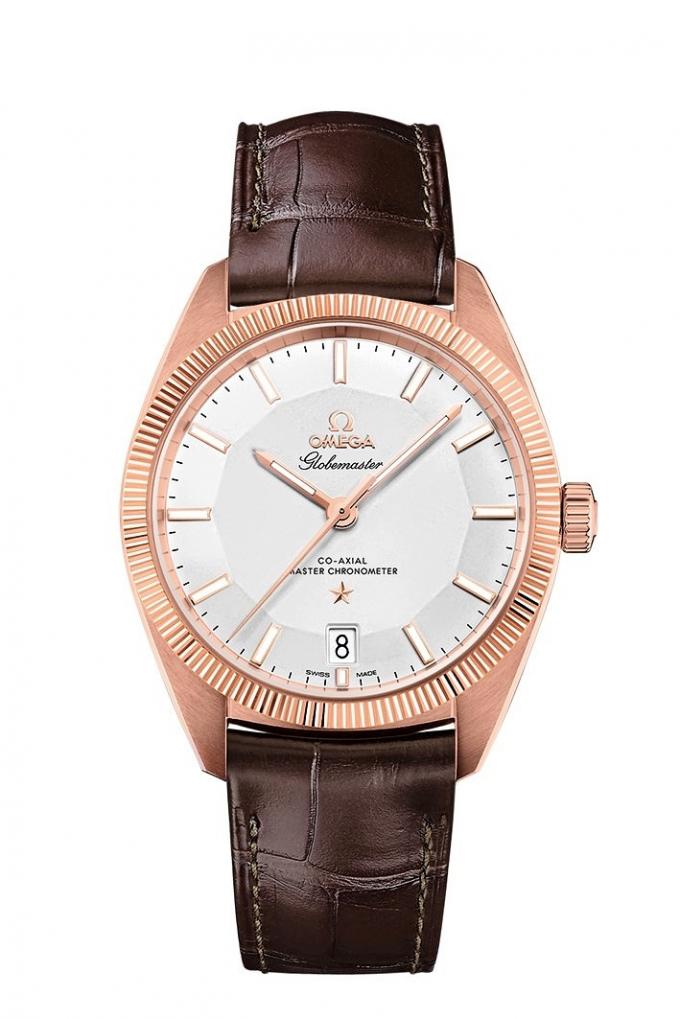 Montre, Constellation Globemaster, 39 mm, Or Sedna, bracelet en cuir, 27.900 €