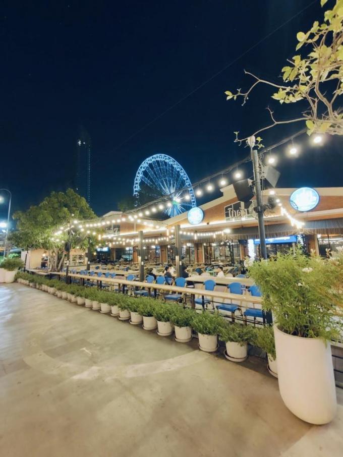 Asiatique The Riverfront