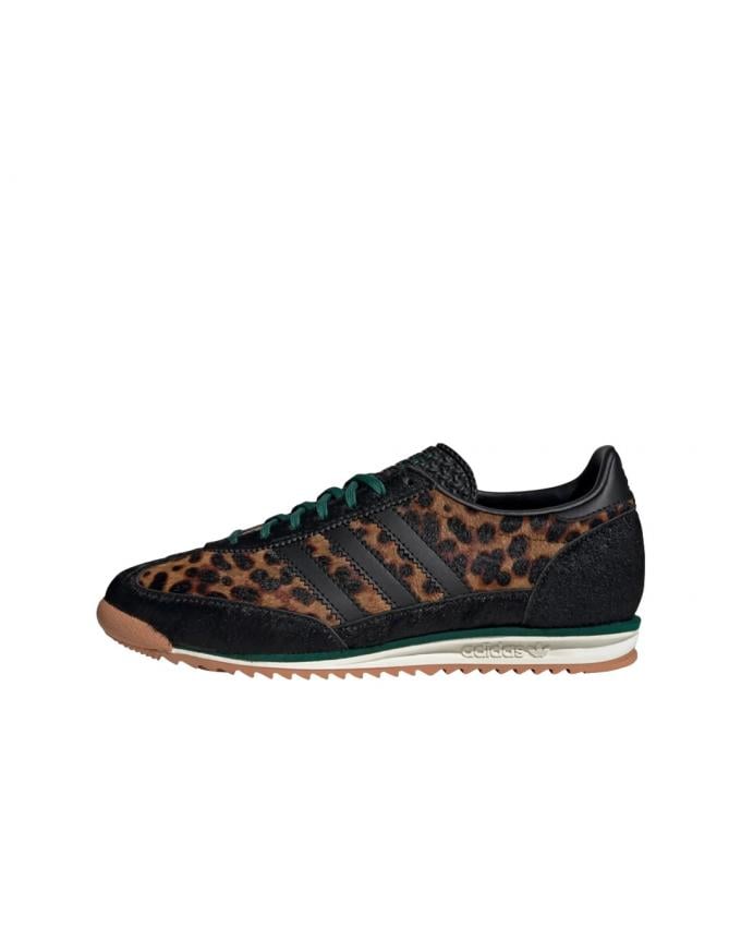 Sneakers met luipaardprint