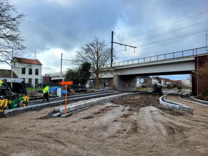 De kruispunten Spinnerijkaai/Vennestraat en Stasegemsestraat/Passionistenlaan stonden op de ‘zwartepuntenlijst’ die stad Kortrijk jaarlijks opstelt op basis van een analyse van verkeersveiligheid.