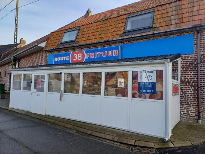 Frituur Route 38 staat te koop.