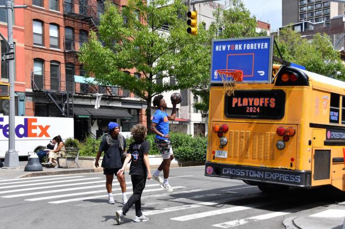 Basket in de straten: met de fiets ontdek je een ander New York. (foto Kris Clerckx)