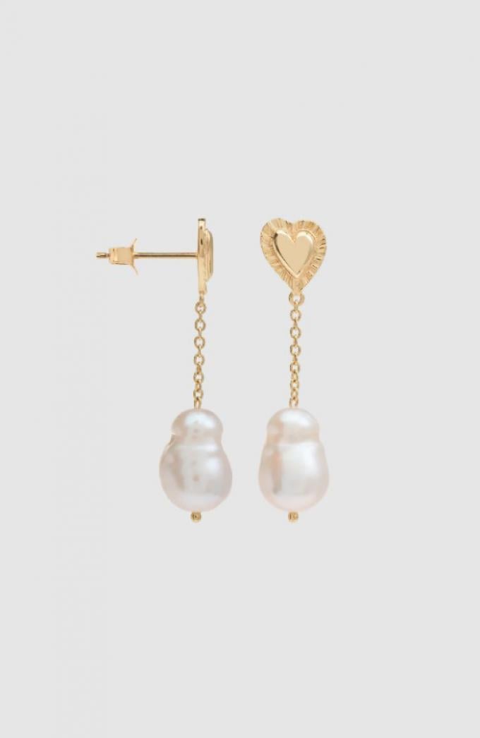 Gouden studs met parel 