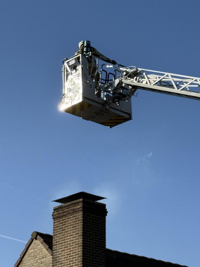 Bij aankomst bleek het om een schouwbrand te gaan.