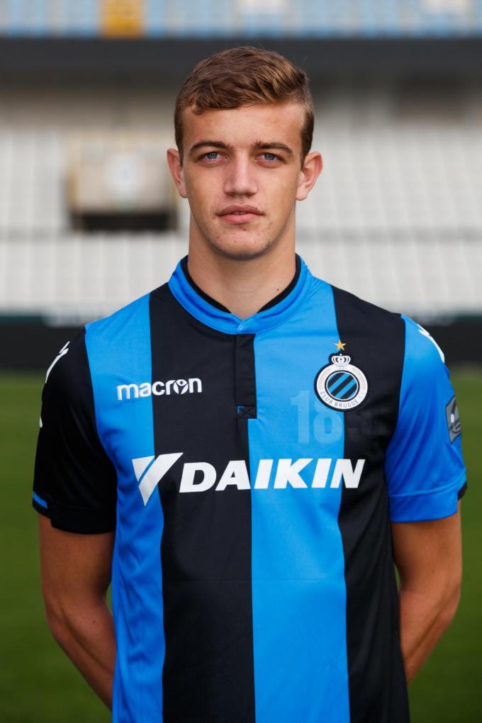 Verburgh (links) en Osei-Berkoe (rechts) doorliepen de jeugdreeksen van Club en debuteerden samen bij de eerste ploeg. “Na tien jaar waren wij de enige twee jongens die overgebleven zijn.” (foto’s Belga)