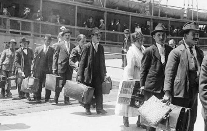 Dagelijks ontschepen immigranten in New York. De passagiers van de Titanic zullen de stad nooit bereiken. (gf)